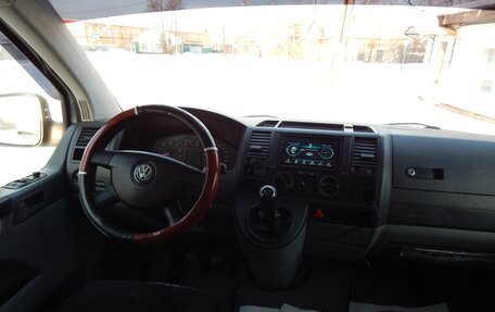 Volkswagen Transporter T5 рестайлинг, 2007 год, 880 000 рублей, 15 фотография