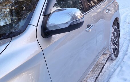 Mitsubishi Pajero Sport III рестайлинг, 2019 год, 3 300 000 рублей, 10 фотография