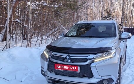 Mitsubishi Pajero Sport III рестайлинг, 2019 год, 3 300 000 рублей, 12 фотография