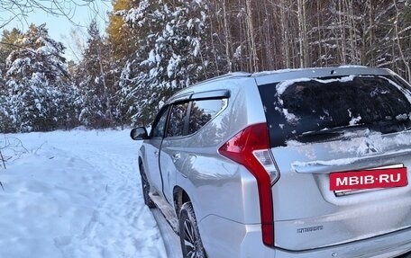 Mitsubishi Pajero Sport III рестайлинг, 2019 год, 3 300 000 рублей, 21 фотография