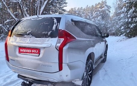 Mitsubishi Pajero Sport III рестайлинг, 2019 год, 3 300 000 рублей, 20 фотография