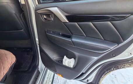 Mitsubishi Pajero Sport III рестайлинг, 2019 год, 3 300 000 рублей, 36 фотография