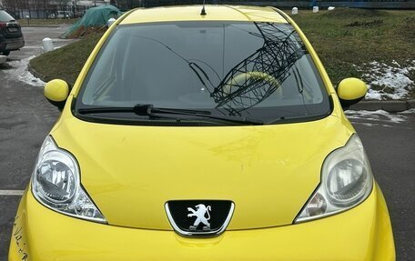 Peugeot 107 I рестайлинг, 2010 год, 450 000 рублей, 1 фотография