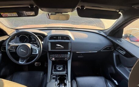 Jaguar F-Pace, 2019 год, 3 500 000 рублей, 13 фотография