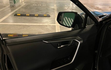 Toyota RAV4, 2021 год, 4 550 000 рублей, 15 фотография