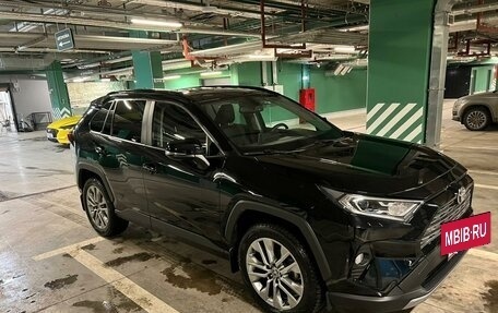 Toyota RAV4, 2021 год, 4 550 000 рублей, 9 фотография