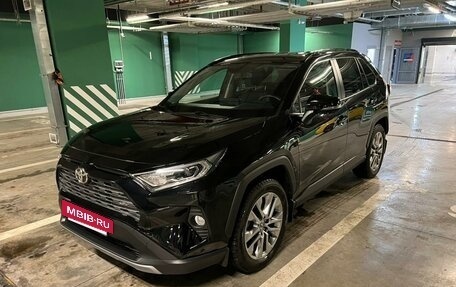 Toyota RAV4, 2021 год, 4 550 000 рублей, 18 фотография