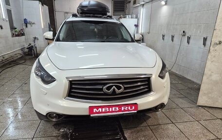 Infiniti QX70, 2013 год, 2 300 000 рублей, 1 фотография