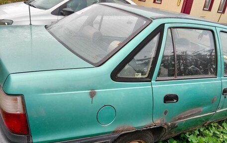 Daewoo Nexia I рестайлинг, 2000 год, 60 000 рублей, 6 фотография