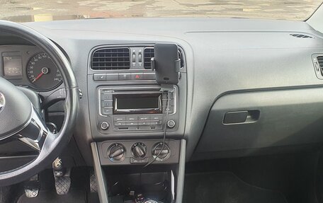 Volkswagen Polo VI (EU Market), 2015 год, 800 000 рублей, 8 фотография