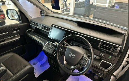 Honda Stepwgn IV, 2015 год, 2 249 999 рублей, 11 фотография