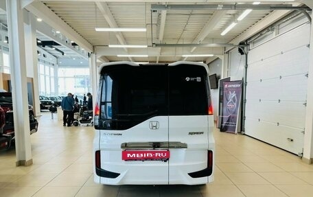 Honda Stepwgn IV, 2015 год, 2 249 999 рублей, 5 фотография