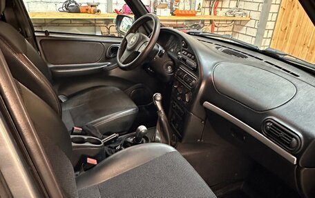 Chevrolet Niva I рестайлинг, 2015 год, 750 000 рублей, 2 фотография