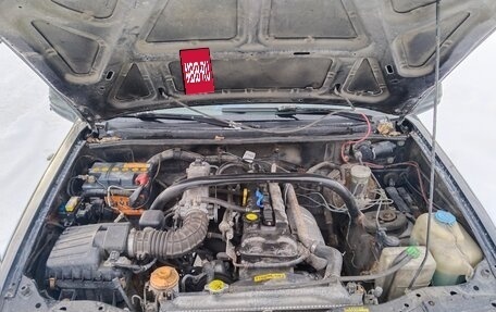 Chevrolet Tracker II, 2001 год, 310 000 рублей, 16 фотография