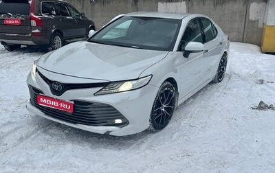 Toyota Camry, 2018 год, 3 150 000 рублей, 1 фотография