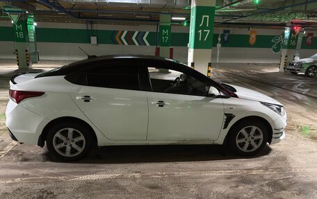 Hyundai Solaris II рестайлинг, 2017 год, 755 000 рублей, 4 фотография