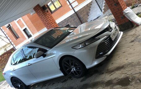 Toyota Camry, 2018 год, 3 150 000 рублей, 13 фотография