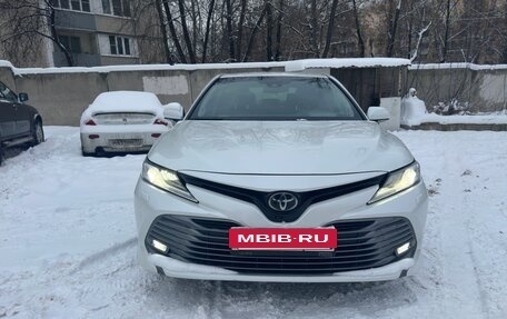 Toyota Camry, 2018 год, 3 150 000 рублей, 6 фотография