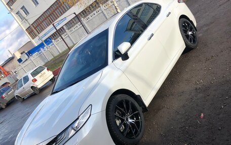 Toyota Camry, 2018 год, 3 150 000 рублей, 14 фотография