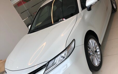 Toyota Camry, 2018 год, 3 150 000 рублей, 18 фотография