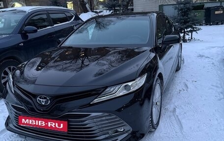Toyota Camry, 2019 год, 3 500 000 рублей, 2 фотография