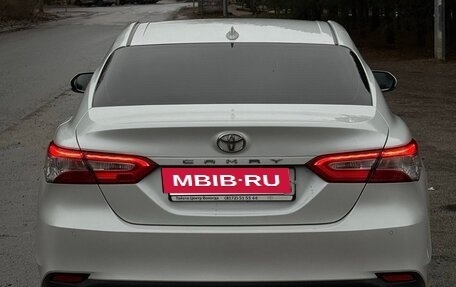 Toyota Camry, 2018 год, 2 180 000 рублей, 5 фотография