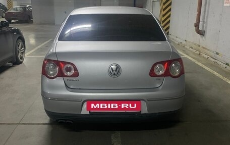 Volkswagen Passat B6, 2005 год, 550 000 рублей, 3 фотография