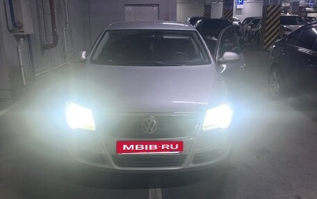 Volkswagen Passat B6, 2005 год, 550 000 рублей, 8 фотография