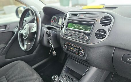 Volkswagen Tiguan I, 2012 год, 670 000 рублей, 13 фотография