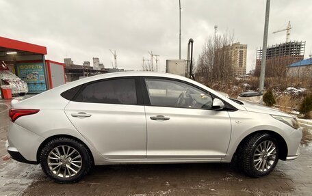 Hyundai Solaris II рестайлинг, 2021 год, 1 350 000 рублей, 2 фотография