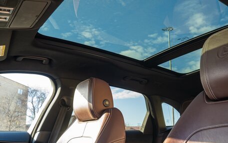 Jaguar F-Pace, 2017 год, 21 фотография