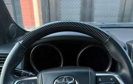 Toyota Land Cruiser 200, 2011 год, 3 700 000 рублей, 2 фотография