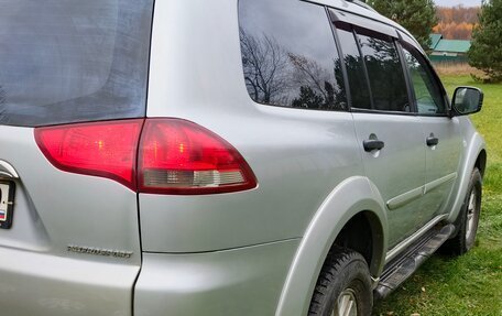 Mitsubishi Pajero Sport II рестайлинг, 2014 год, 1 425 000 рублей, 17 фотография