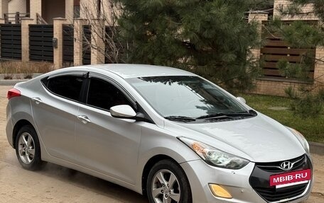 Hyundai Avante, 2011 год, 750 000 рублей, 3 фотография