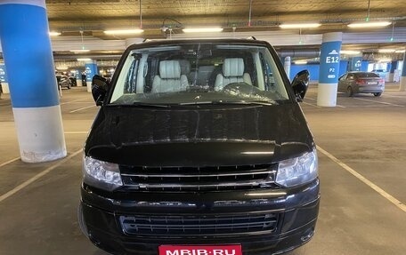 Volkswagen Caravelle T5, 2012 год, 2 400 000 рублей, 1 фотография