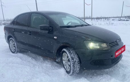 Volkswagen Polo VI (EU Market), 2011 год, 350 000 рублей, 2 фотография