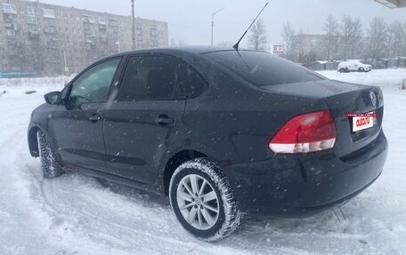 Volkswagen Polo VI (EU Market), 2011 год, 350 000 рублей, 3 фотография