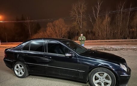 Mercedes-Benz C-Класс, 2006 год, 730 000 рублей, 4 фотография