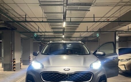 KIA Sportage IV рестайлинг, 2018 год, 2 400 000 рублей, 3 фотография