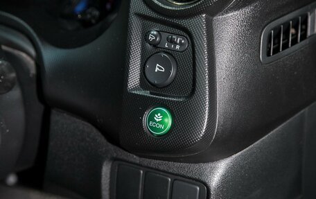 Honda Insight II рестайлинг, 2013 год, 899 000 рублей, 19 фотография