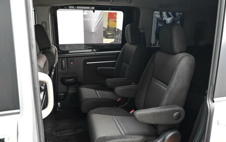 Honda Stepwgn IV, 2018 год, 2 650 000 рублей, 7 фотография