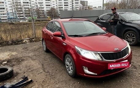 KIA Rio III рестайлинг, 2013 год, 800 000 рублей, 2 фотография