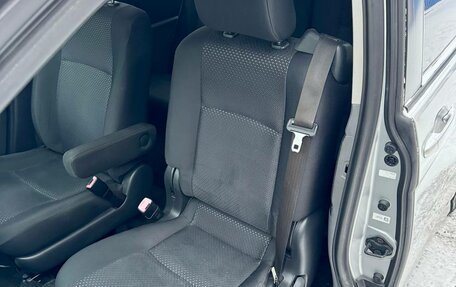 Toyota ISis I, 2010 год, 1 159 000 рублей, 19 фотография