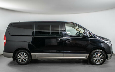 Hyundai H-1 II рестайлинг, 2019 год, 2 915 000 рублей, 4 фотография