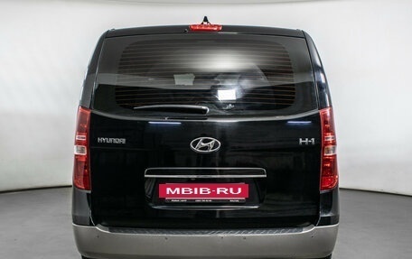 Hyundai H-1 II рестайлинг, 2019 год, 2 915 000 рублей, 6 фотография