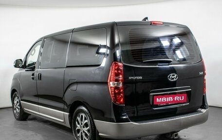 Hyundai H-1 II рестайлинг, 2019 год, 2 915 000 рублей, 7 фотография