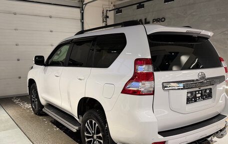 Toyota Land Cruiser Prado 150 рестайлинг 2, 2014 год, 3 399 000 рублей, 5 фотография