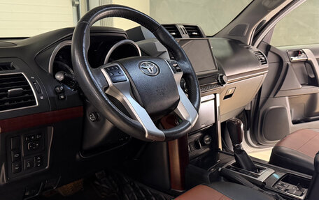 Toyota Land Cruiser Prado 150 рестайлинг 2, 2014 год, 3 399 000 рублей, 6 фотография