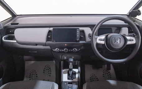 Honda Fit, 2020 год, 1 669 000 рублей, 8 фотография