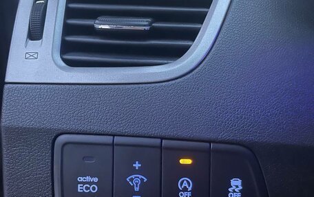 Hyundai Avante, 2012 год, 815 000 рублей, 11 фотография